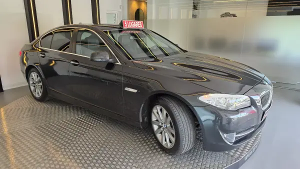 BMW 520 2011 - 10900 EUR, 370543 km - AUTO.MOTO.pt - 370543km - foto 16 de 54