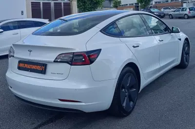 Tesla Model 3 2021 - 26990 EUR, 107700 km - AUTO.MOTO.pt - 107700km - foto 7 de 16