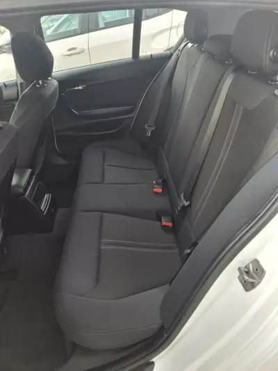 BMW 116 2015 - 1495 EUR, 201000 km - AUTO.MOTO.pt - 201000km - foto 11 de 12