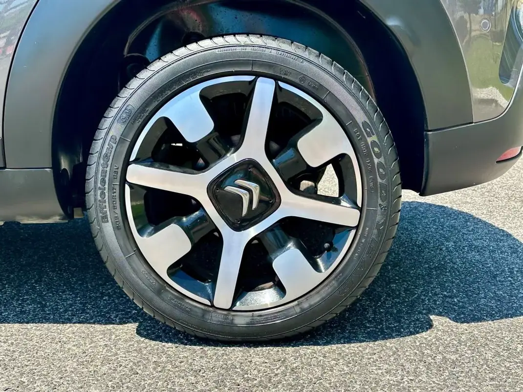 Citroën C4 Cactus 2019 - 11990 EUR, 119000 km - 119000km - foto 16 de 41
