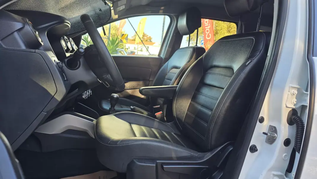 Dacia Duster 2020 - 15750 EUR, 35355 km - 35355km - foto 12 de 22