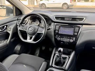 Nissan Qashqai 2019 - 19990 EUR, 93000 km - 93000km - foto 9 de 16