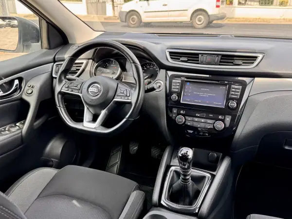 Nissan Qashqai 2019 - 19990 EUR, 93000 km - 93000km - foto 9 de 16