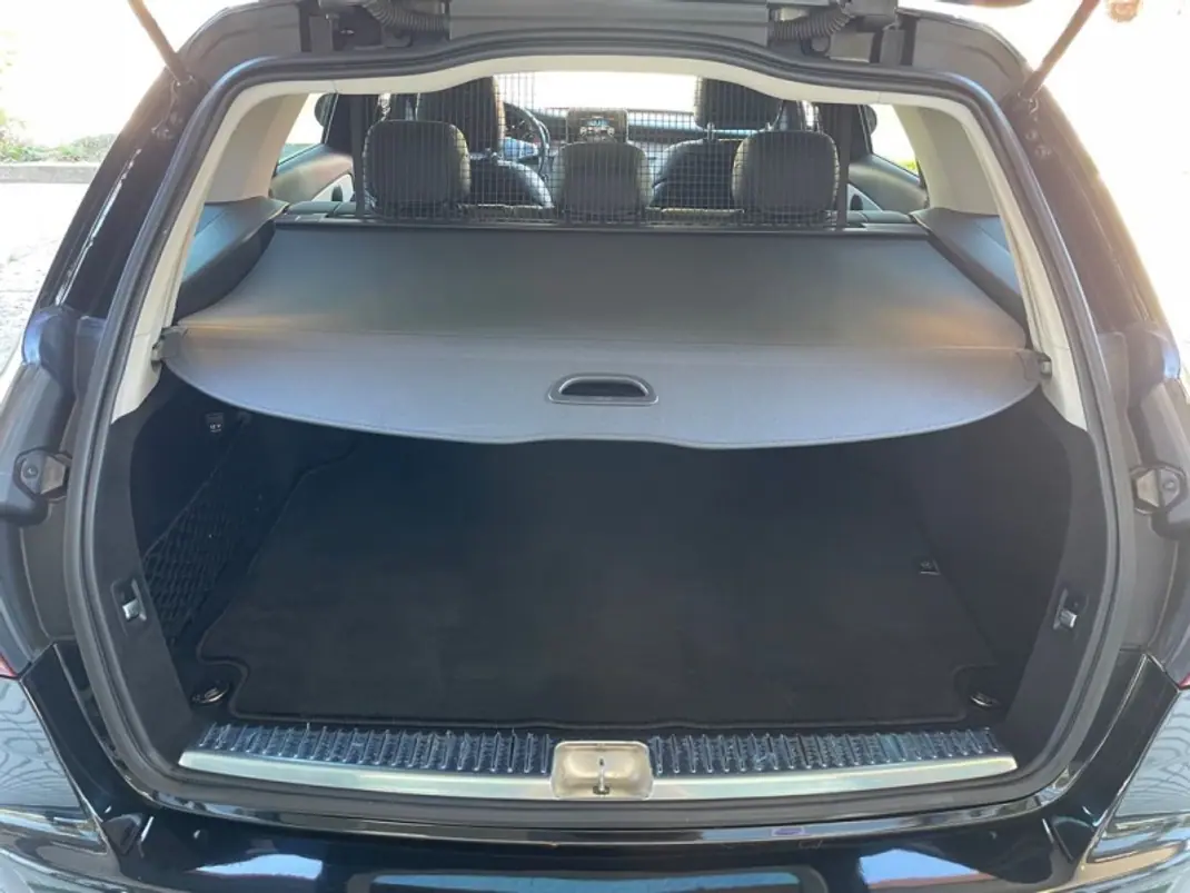 Mercedes-Benz C 220 2015 - 25999 EUR, 151000 km - AUTO.MOTO.pt - 151000km - foto 47 de 56