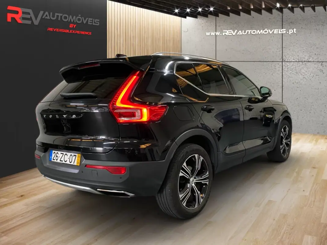 Volvo XC 40 2019 - 27950 EUR, 142000 km - AUTO.MOTO.pt - 142000km - foto 3 de 20