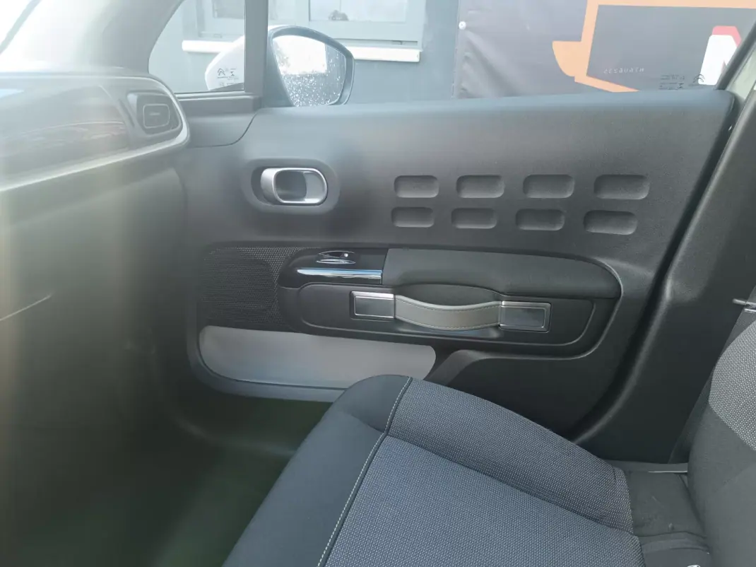 Citroën C3 2017 - 9900 EUR, 158504 km - AUTO.MOTO.pt - 158504km - foto 22 de 32