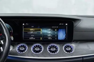 Mercedes-Benz E 220 2021 - 49950 EUR, 64000 km - AUTO.MOTO.pt - 64000km - foto 37 de 60