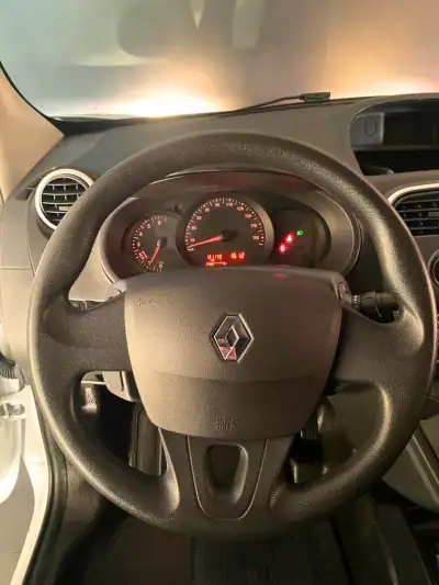 Renault KANGOO 1.5 BLUE DCI 3LUG EDITION ONE 2018 - 11900 EUR, 121178 km - AUTO.MOTO.pt - 121178km - foto 24 de 28