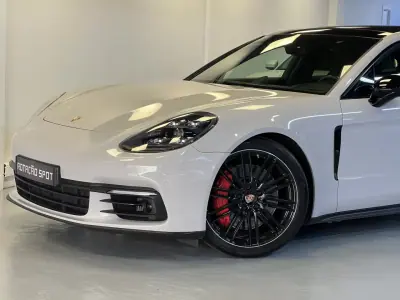 Porsche Panamera Sport Turismo 2020 - 74990 EUR, 120000 km - AUTO.MOTO.pt - 120000km - foto 32 de 56
