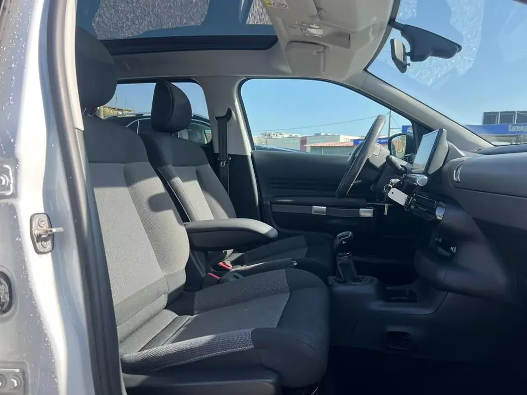 Citroën C4 Cactus 2017 - 10900 EUR, 69000 km - AUTO.MOTO.pt - 69000km - foto 13 de 16