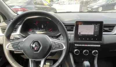 Renault Captur 2022 - 18900 EUR, 101000 km - AUTO.MOTO.pt - 101000km - foto 8 de 12