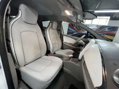 Renault Zoe 2019 - 9990 EUR, 150000 km - AUTO.MOTO.pt - 150000km - foto 5 de 29