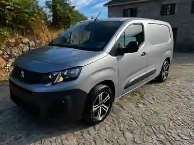 Peugeot Partner 2023 - 16500 EUR, 122000 km - 122000km - foto 4 de 8