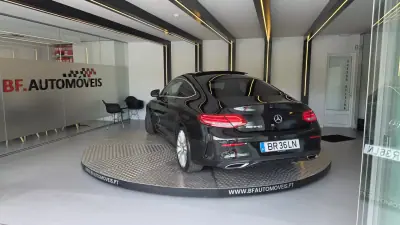 Mercedes-Benz C 220 2017 - 29500 EUR, 196135 km - AUTO.MOTO.pt - 196135km - foto 18 de 59