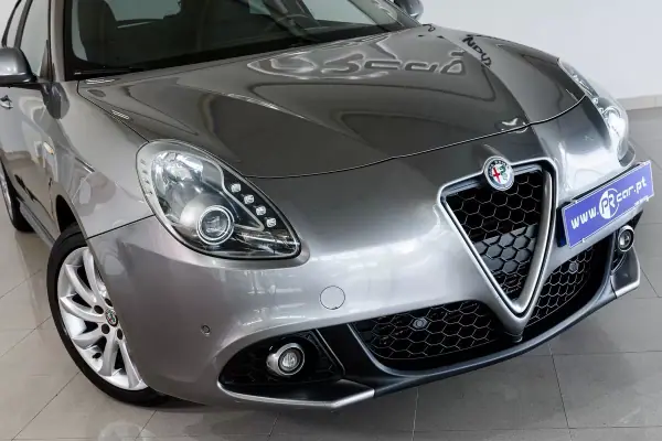 Alfa Romeo Giulietta 2018 - 15900 EUR, 159286 km - AUTO.MOTO.pt - 159286km - foto 20 de 26