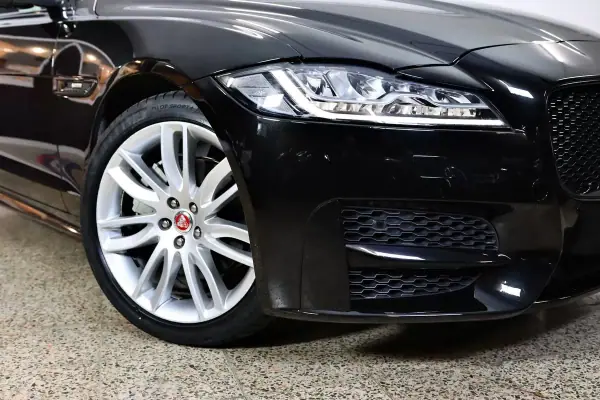 Jaguar XF 2016 - 25900 EUR, 63375 km - AUTO.MOTO.pt - 63375km - foto 2 de 36