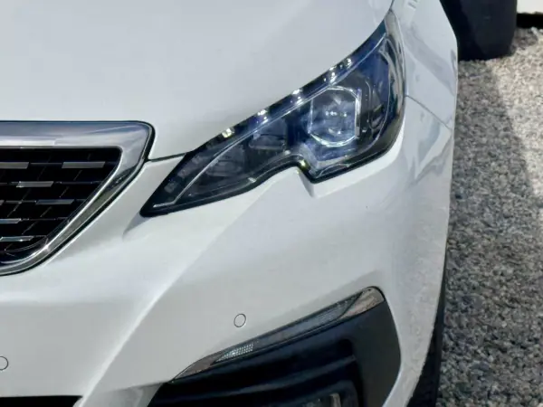 Peugeot 308 2020 - 14790 EUR, 30000 km - AUTO.MOTO.pt - 30000km - foto 29 de 29
