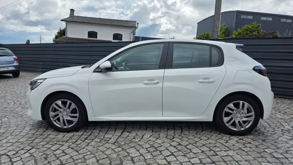 Peugeot 208 2020 - 13490 EUR, 49000 km - AUTO.MOTO.pt - 49000km - foto 2 de 23