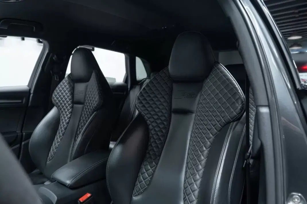 Audi RS3 Sportback 2019 - 49950 EUR, 76000 km - AUTO.MOTO.pt - 76000km - foto 23 de 40