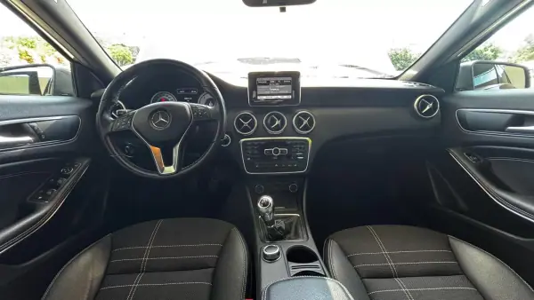 Mercedes-Benz A 180 2012 - 14990 EUR, 129000 km - AUTO.MOTO.pt - 129000km - foto 10 de 16