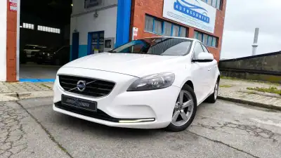 Volvo V40 2013 - 10900 EUR, 190000 km - AUTO.MOTO.pt - 190000km - foto 18 de 22