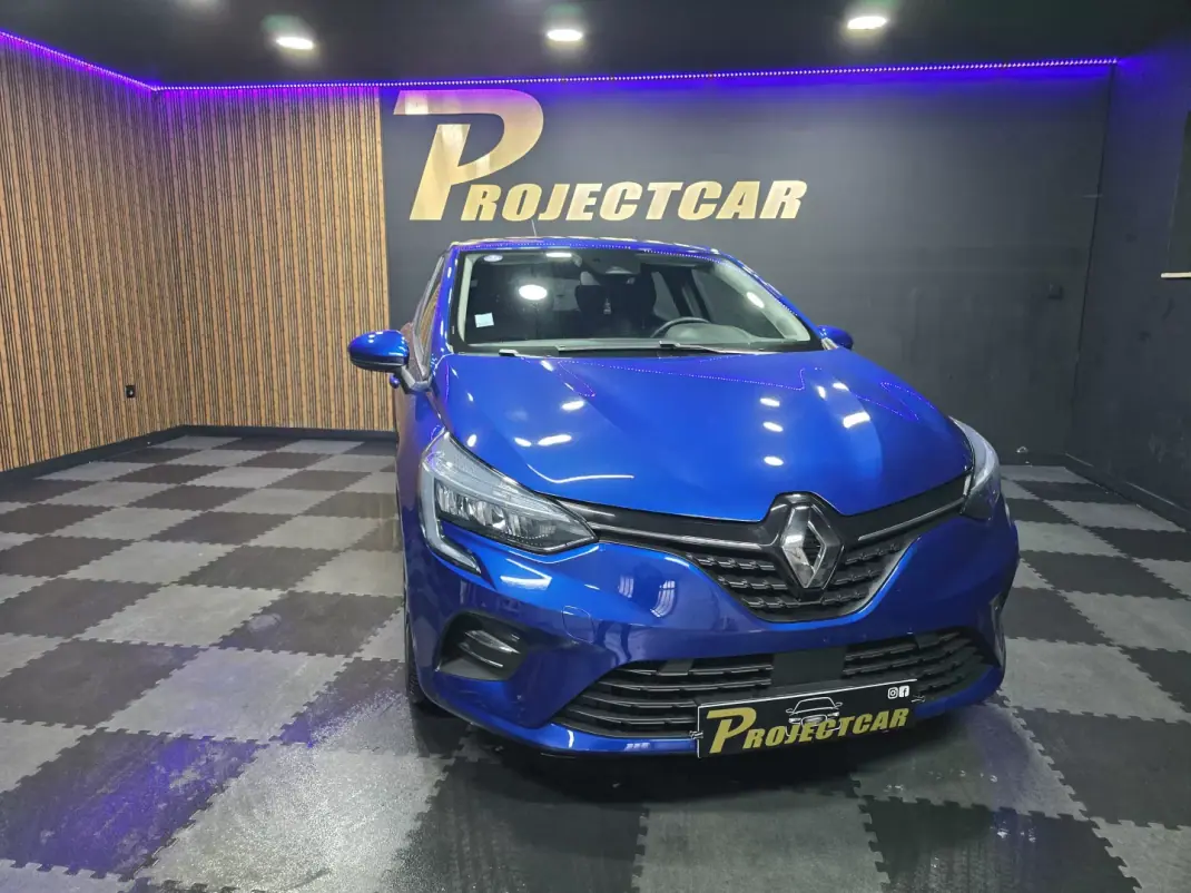 Renault Clio 2021 - 14900 EUR, 56000 km - AUTO.MOTO.pt - 56000km - foto 20 de 25