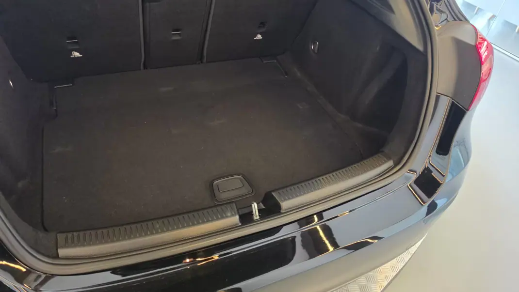 Mercedes-Benz A 180 2019 - 18900 EUR, 238120 km - AUTO.MOTO.pt - 238120km - foto 21 de 53