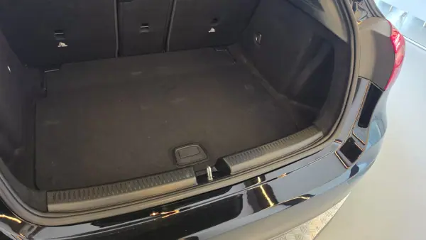 Mercedes-Benz A 180 2019 - 18900 EUR, 238120 km - AUTO.MOTO.pt - 238120km - foto 21 de 53