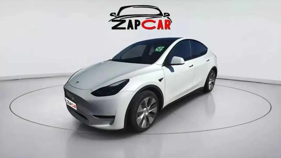 Tesla Model Y 2023 - 33490 EUR, 36225 km - AUTO.MOTO.pt - 36225km - foto 1 de 9