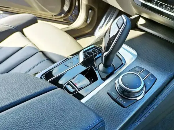 BMW 620 Gran Turismo 2022 - 44900 EUR, 88000 km - AUTO.MOTO.pt - 88000km - foto 24 de 38