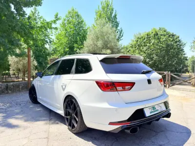SEAT Leon ST 2016 - 16000 EUR, 188000 km - AUTO.MOTO.pt - 188000km - foto 9 de 26