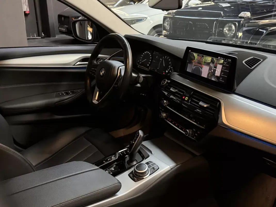 BMW 530e 2021 - 32990 EUR, 140000 km - AUTO.MOTO.pt - 140000km - foto 32 de 32