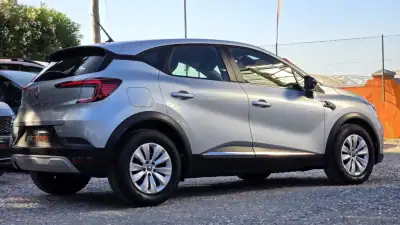 Renault Captur 2020 - 16000 EUR, 75000 km - AUTO.MOTO.pt - 75000km - foto 7 de 21