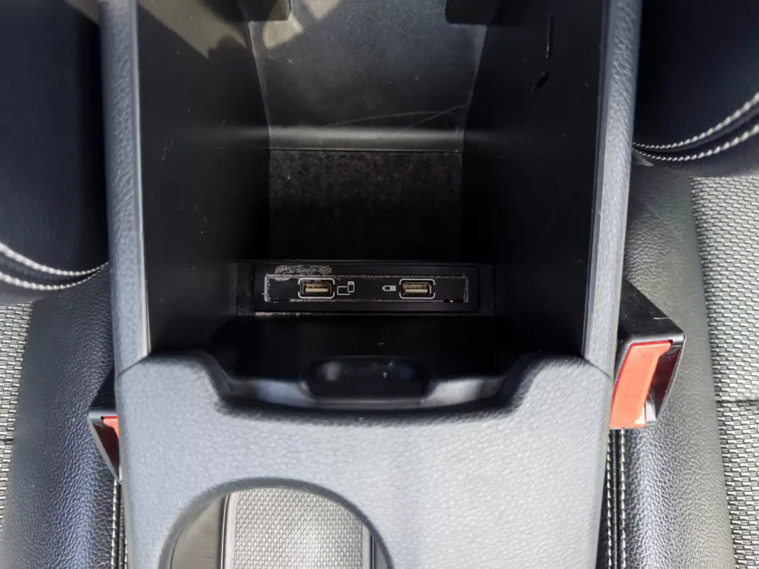 Mercedes-Benz CLA 180 2017 - 17500 EUR, 206000 km - 206000km - foto 39 de 51