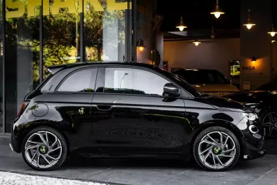 Abarth 500e 2024 - 29450 EUR, 11076 km - AUTO.MOTO.pt - 11076km - foto 5 de 43