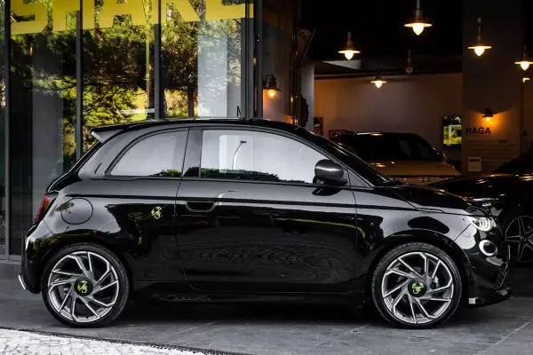 Abarth 500e 2024 - 29450 EUR, 11076 km - AUTO.MOTO.pt - 11076km - foto 5 de 43