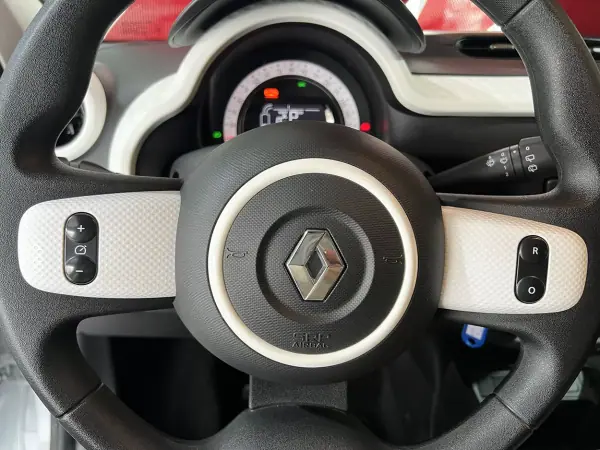 Renault Twingo 2022 - 13900 EUR, 6145 km - AUTO.MOTO.pt - 6145km - foto 12 de 21