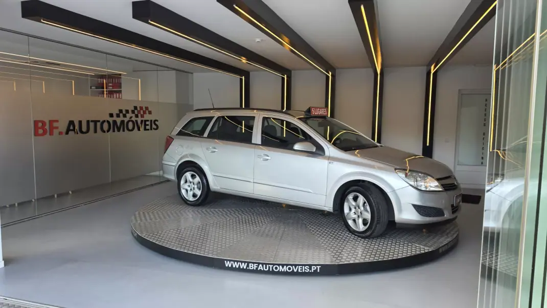 Opel Astra Caravan 2007 - 4750 EUR, 174500 km - 174500km - foto 9 de 45