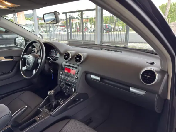 Audi A3 Sportback 2010 - 11500 EUR, 143558 km - AUTO.MOTO.pt - 143558km - foto 28 de 29