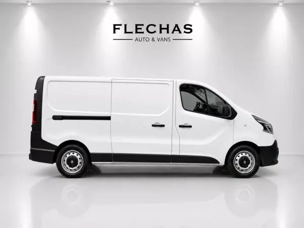 Renault Trafic 2021 - 18500 EUR, 32000 km - AUTO.MOTO.pt - 32000km - foto 3 de 12