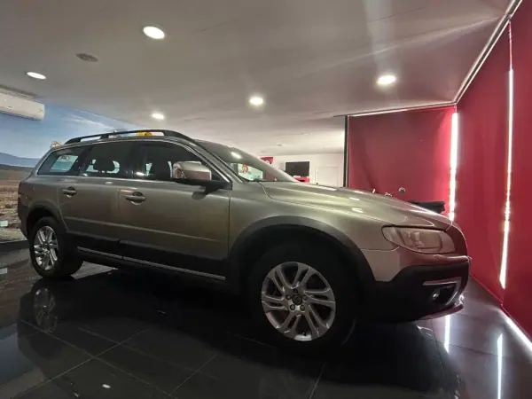 Volvo XC 70 2015 - 14990 EUR, 215301 km - AUTO.MOTO.pt - 215301km - foto 7 de 19