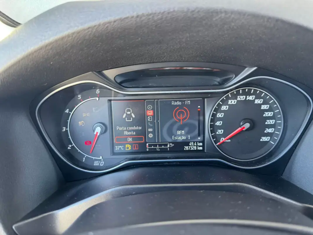 Ford Mondeo SW 2011 - 6500 EUR, 287000 km - 287000km - foto 6 de 7