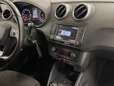 SEAT Ibiza 2017 - 10890 EUR, 99000 km - AUTO.MOTO.pt - 99000km - foto 22 de 29