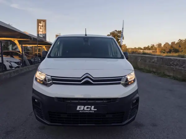 Citroën Berlingo 2021 — foto 2 de 34