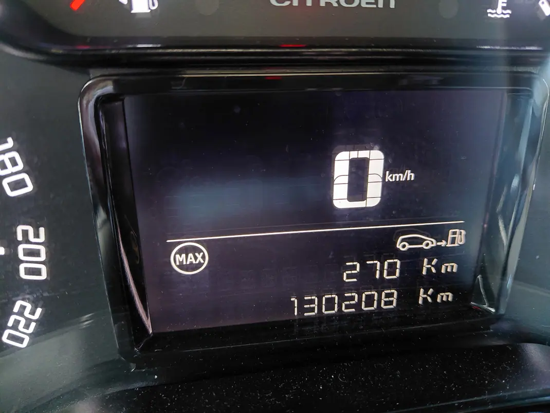 Citroën C3 2021 - 13500 EUR, 130000 km - AUTO.MOTO.pt - 130000km - foto 12 de 14