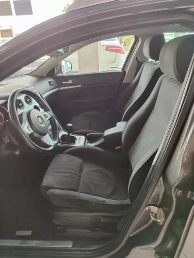 Alfa Romeo 159 Sportwagon 2008 - 7250 EUR, 221050 km - AUTO.MOTO.pt - 221050km - foto 13 de 37