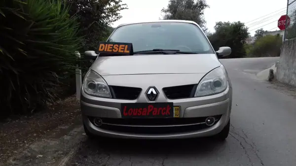 Renault Mégane Scénic 2008 - 5500 EUR, 258850 km - AUTO.MOTO.pt - 258850km - foto 3 de 21