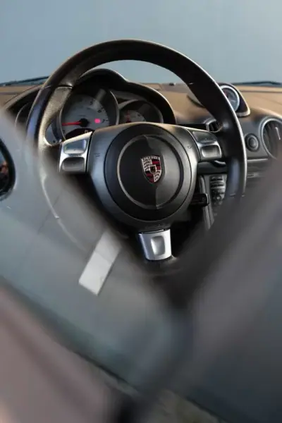 Porsche Cayman 2007 - 43000 EUR, 145000 km - AUTO.MOTO.pt - 145000km - foto 30 de 43