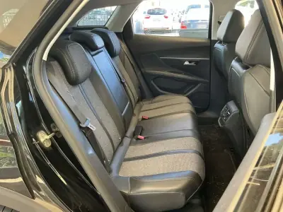 Peugeot 3008 2018 - 15450 EUR, 169269 km - 169269km - foto 11 de 14