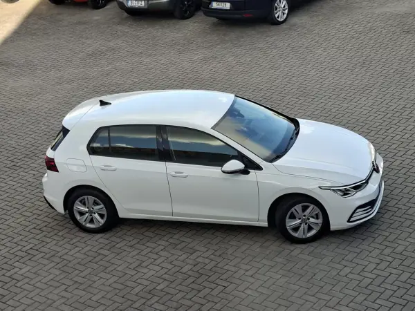 Volkswagen Golf 2021 - 16750 EUR, 61800 km - AUTO.MOTO.pt - 61800km - foto 13 de 28